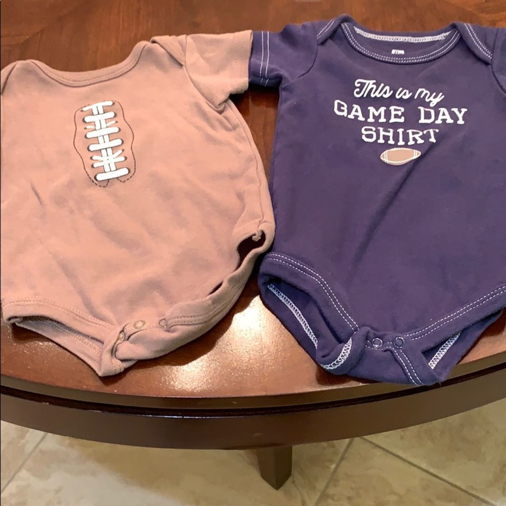 2 SS baby unisex onesie’s